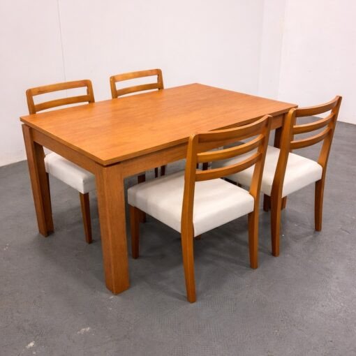 Mesa Athenas 1,20m Amêndoa Clean com 4 Cadeiras Turquia TT