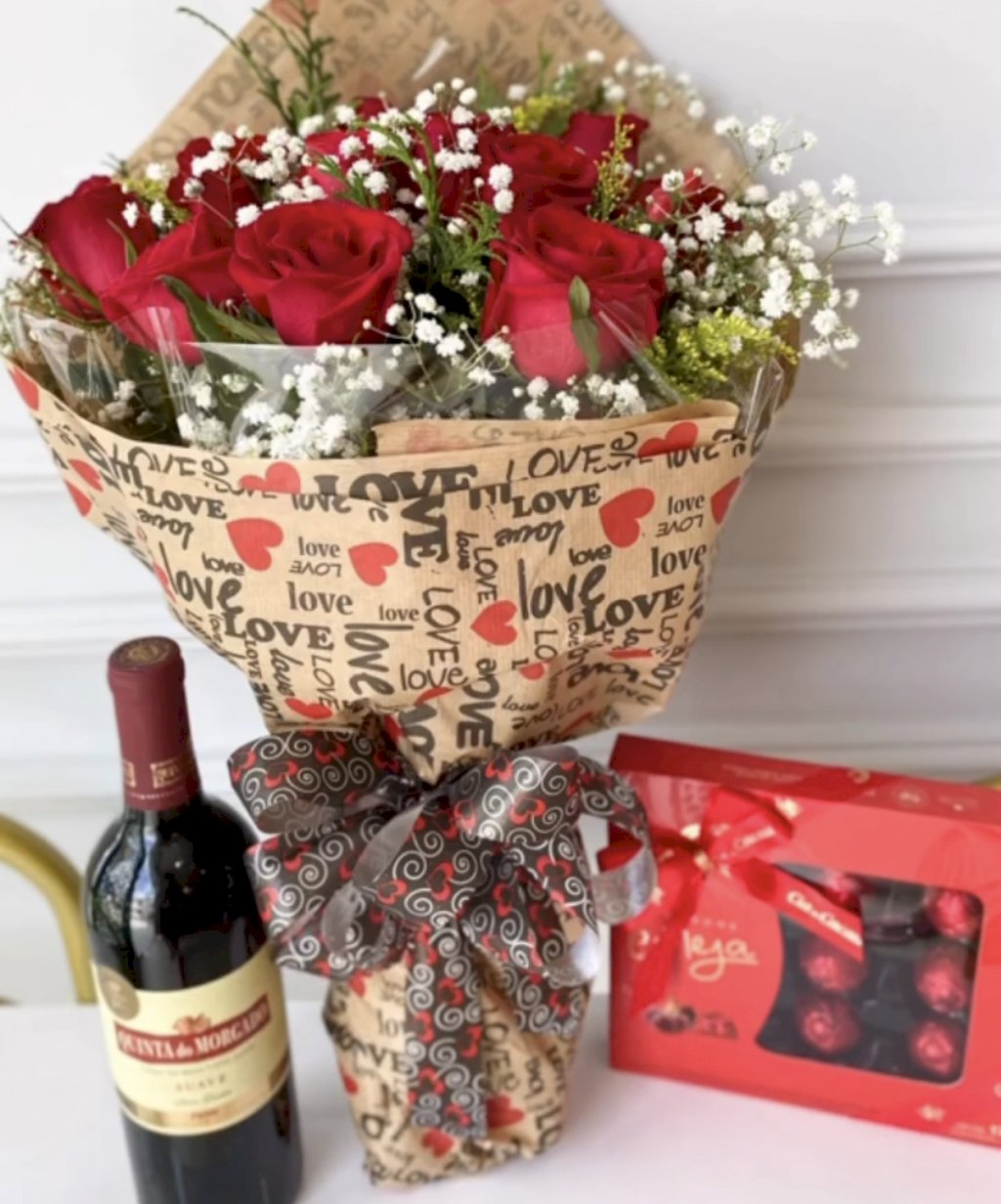 Ramalhete com 10 Botões, Chocolate Cacau Show e Vinho Quinta 