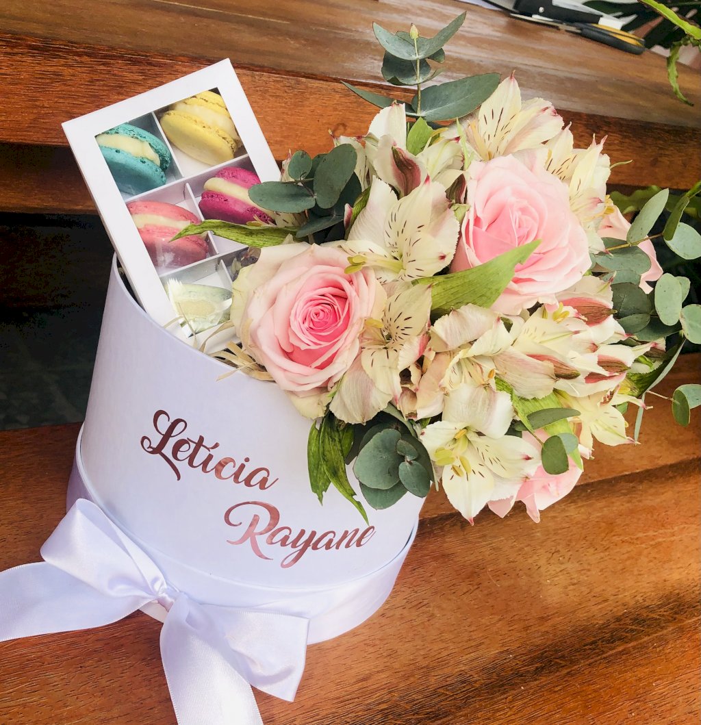 Box Floral com Macarrons 