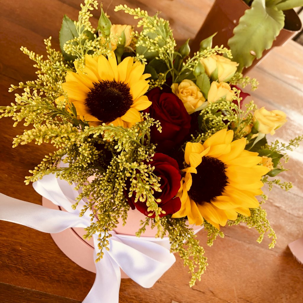 Box com Botões e Girassois 