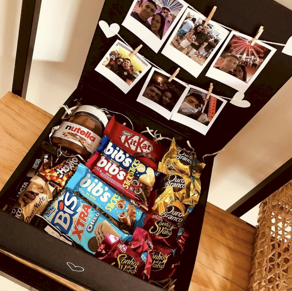 Box Livro com Nutella e Chocolates