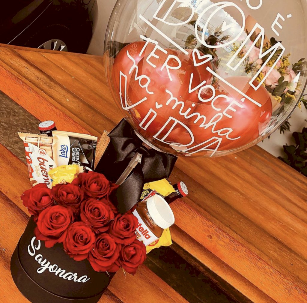 Box com Rosas, Chocolates e Cervejas