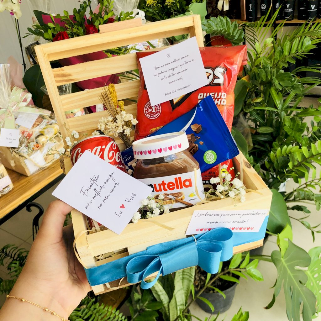 Bauzinho com Doritos, Coca e Chocolates 