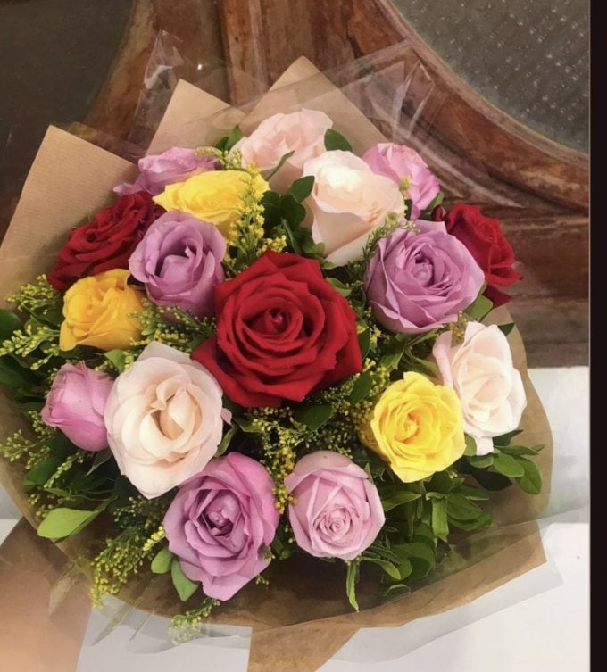 Ramalhete com 15 Botões Coloridos