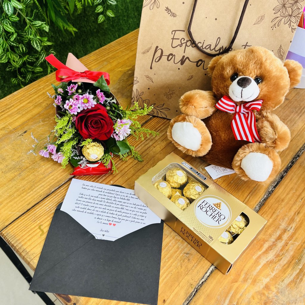 Kit com Cone, Ferrero e Pelúcia 