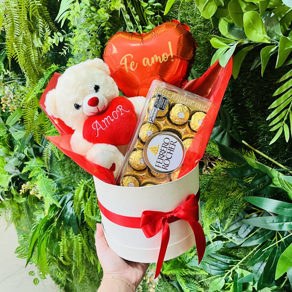 Box com Pelúcia, Caixa com 12 Bombons Ferrero e Balão Coração 
