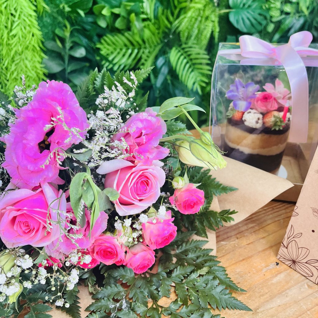 Naked de Aniversário e Flores 