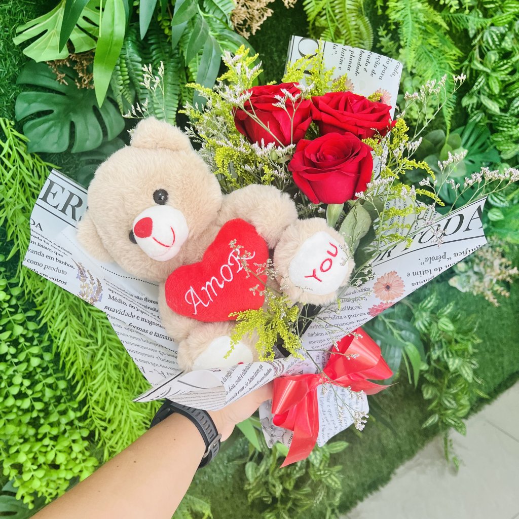 Ramalhete com Urso e Flores Vermelhas 
