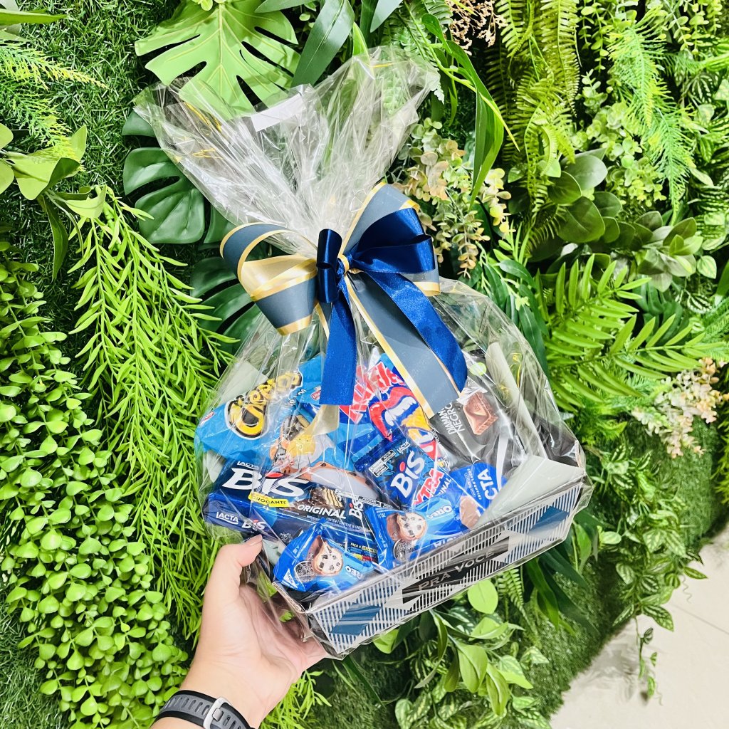 Box com Chocolates e Salgadinhos  