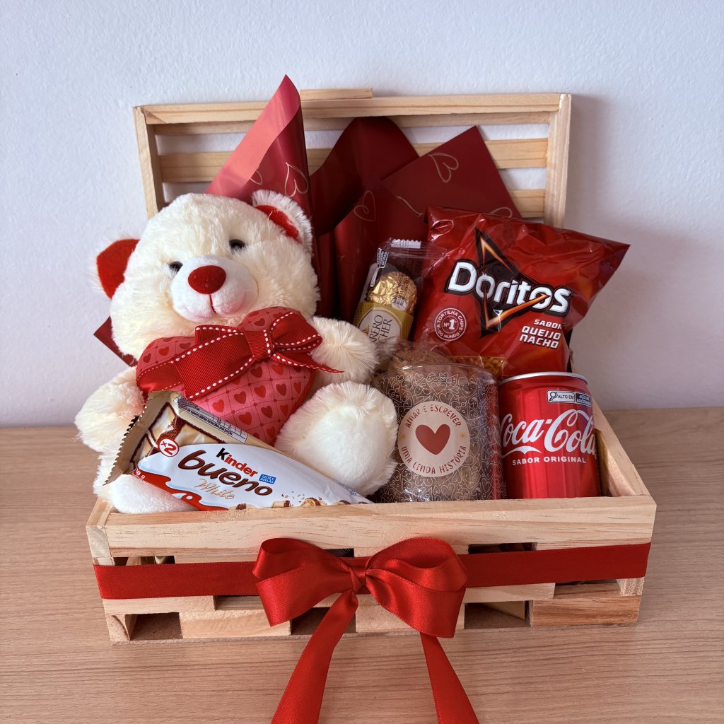 Cesta com Pelúcia, Caneca e Chocolates 