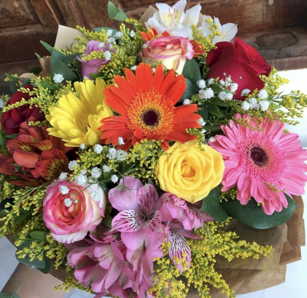 Mix de Flores Com Gerberas 