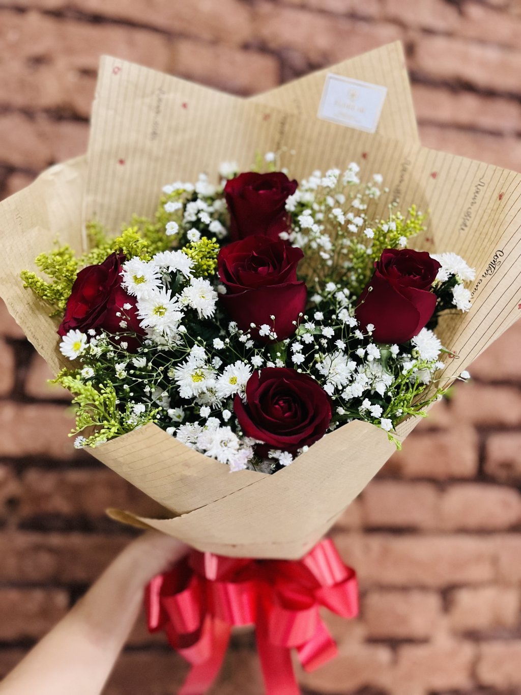 Buquê 5 rosas vermelhas 