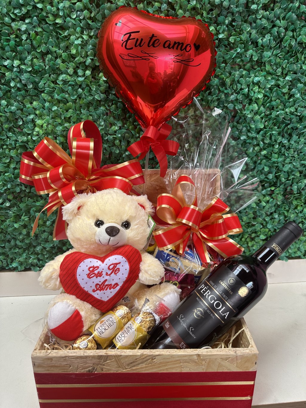 Baú romantico Pelucia e vinho 