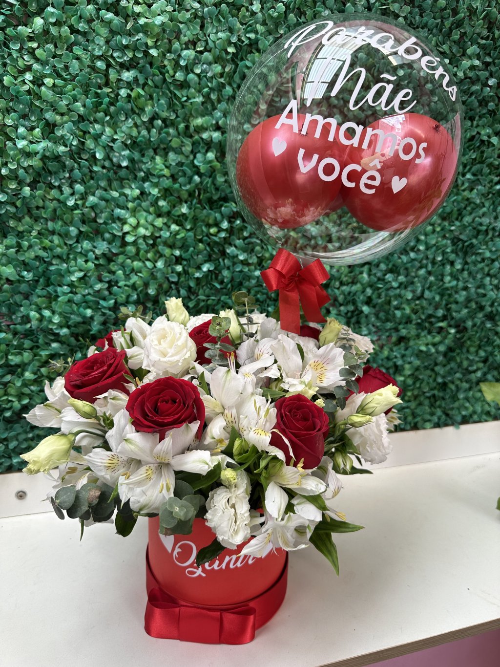 Box Arranjo com balão 🌹🎈🥰