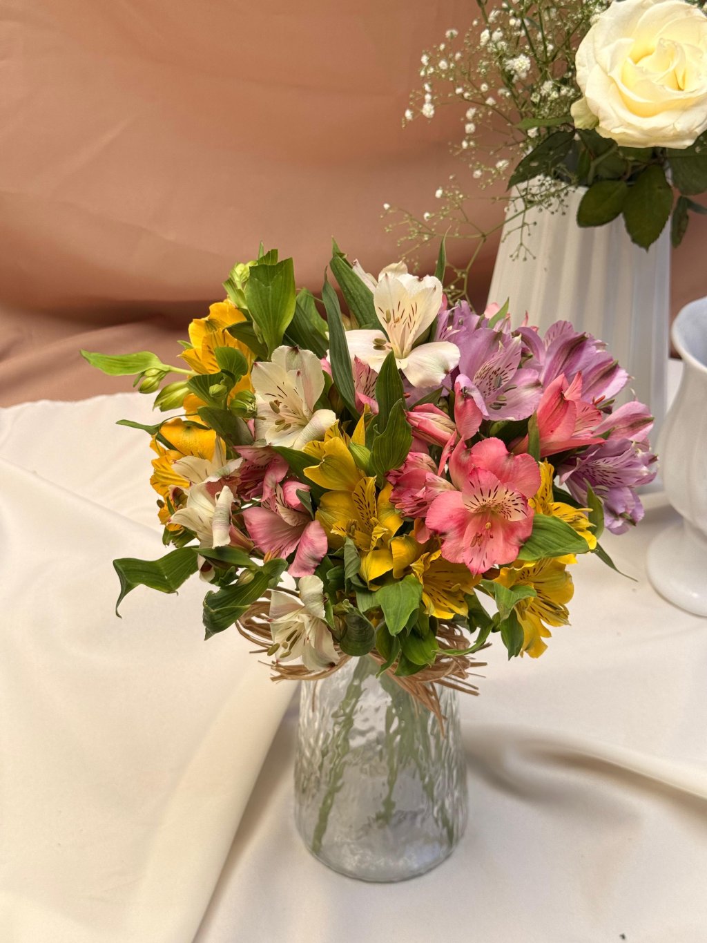 Arranjo no vaso de Astromelias 