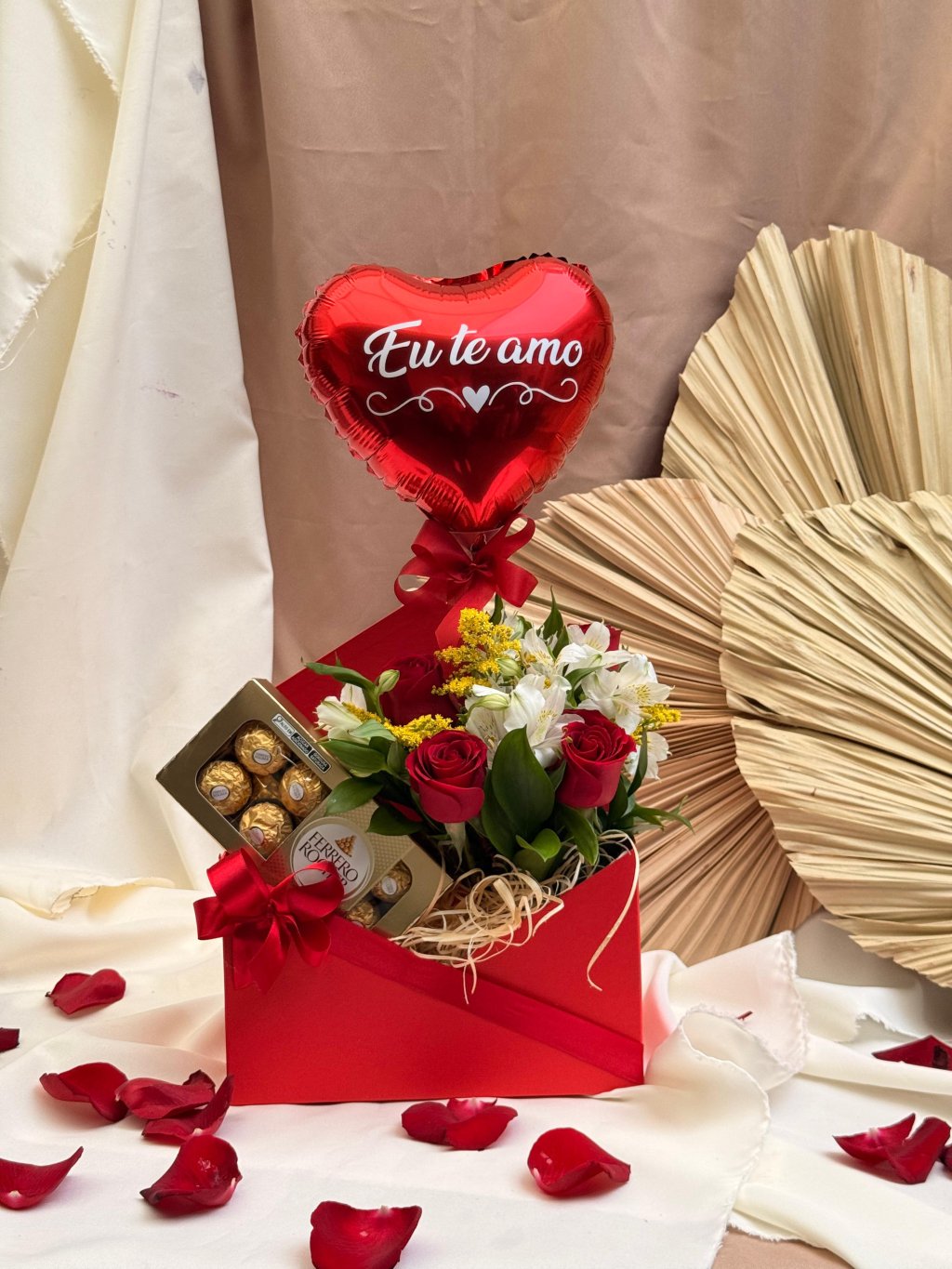 Box Encanto - Chocolates e Flores