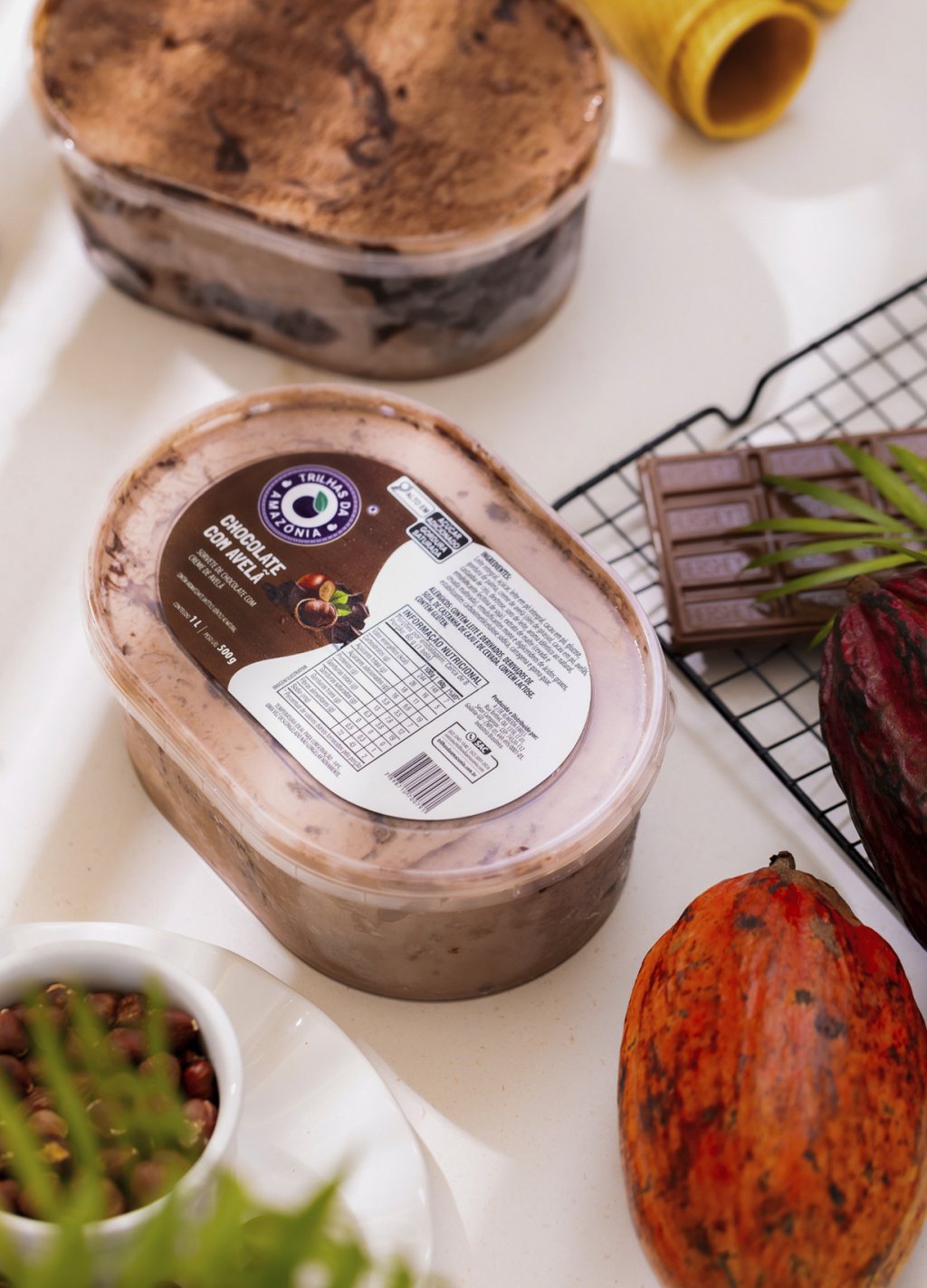 SORVETE DE CHOCOLATE COM AVELA TRILHAS DA AMAZONIA 1L