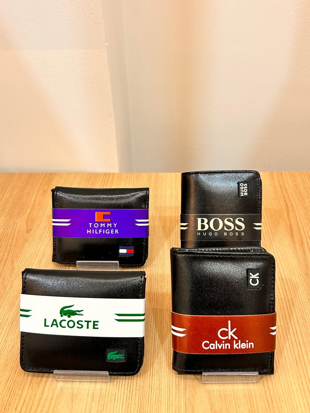 CARTEIRA MASCULINA GRIFES