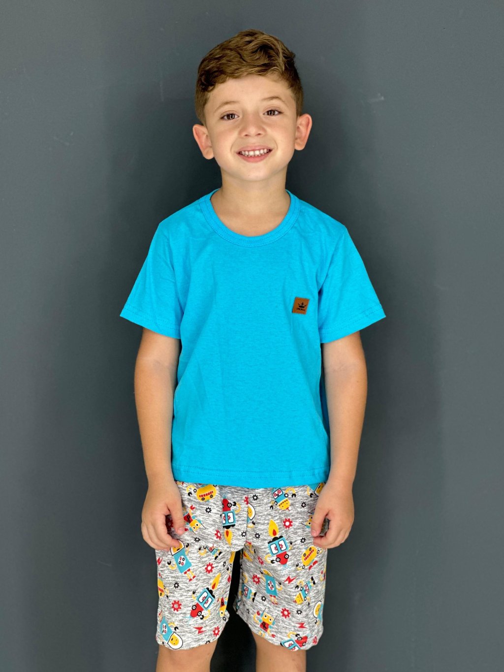 Conjunto masculino com short de moletom. REF: 013