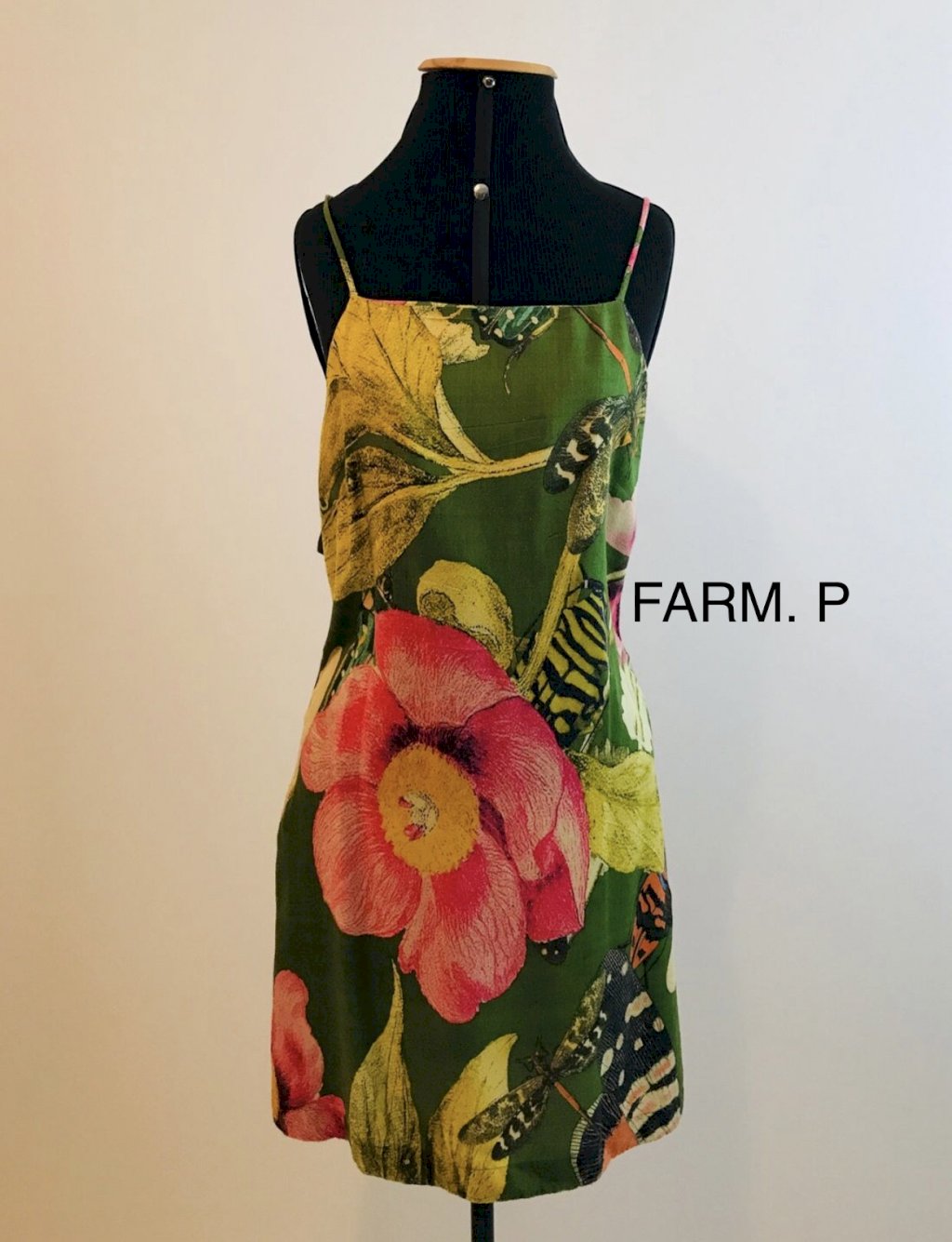 Lote GR2201 - Lote de vestidos premium - 17 peças