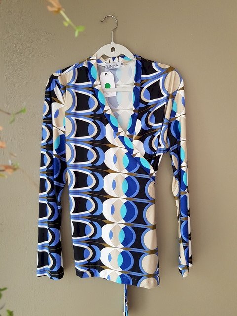 Lote GC2233 - blusas/camisas premium sem uso plus size - 16 peças