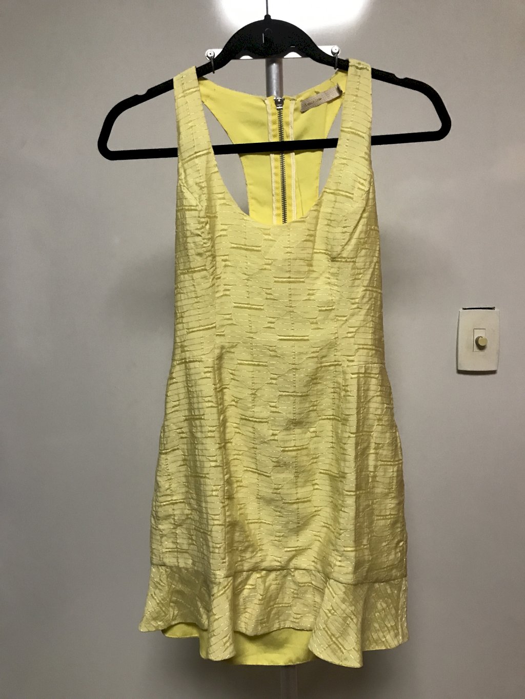 Lote GR2205 - Vestidos premium - 13 peças