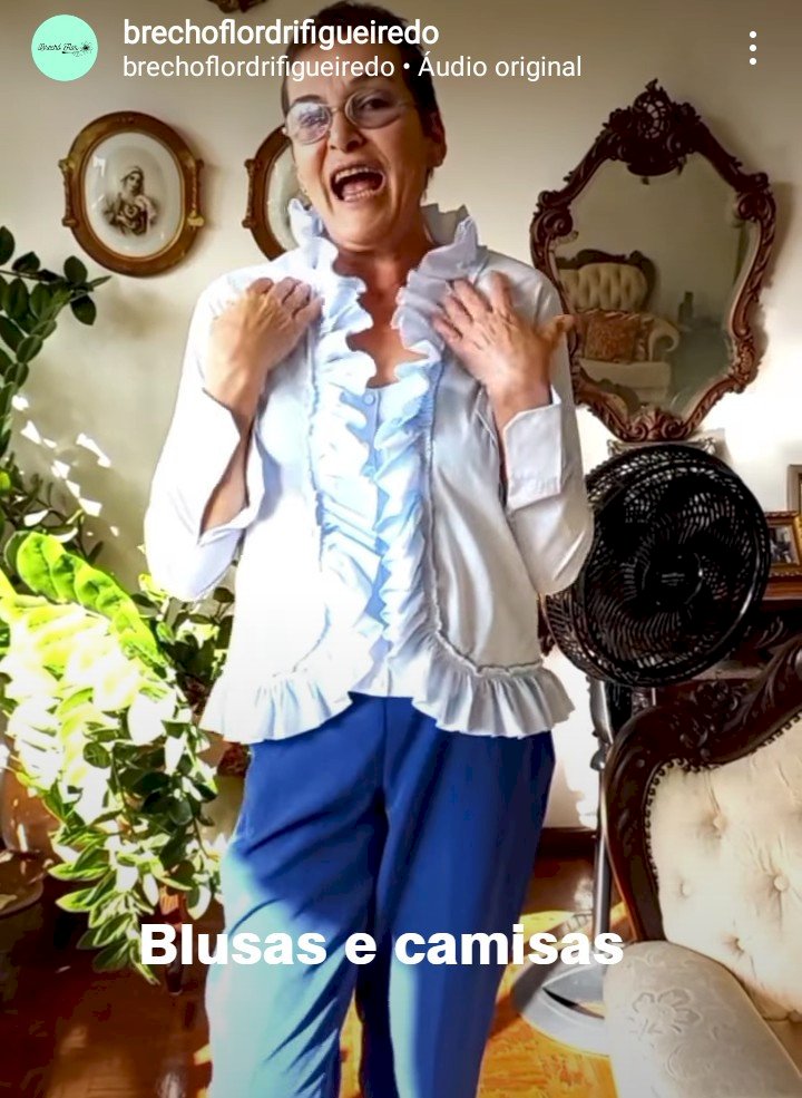 Lote GC2230-1 - Blusas e camisas sem uso, na etiqueta - 12 peças