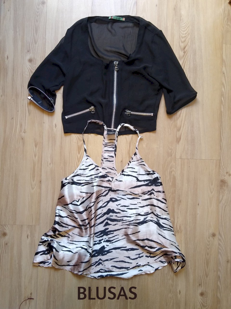 Lote GC2224 - Blusas para brechó popular - 28 peças