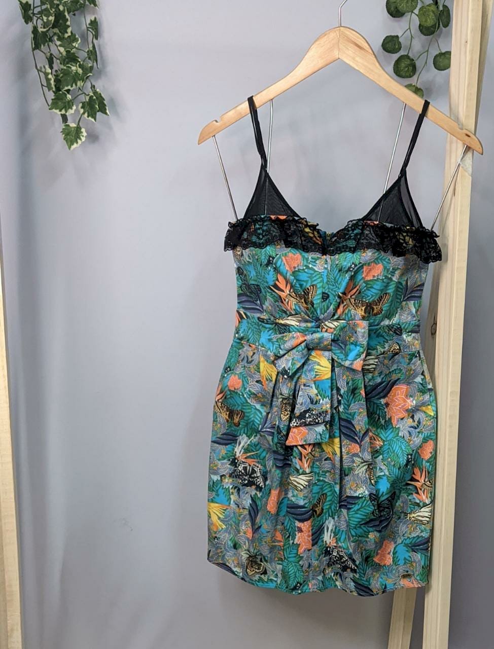 Lote IK0122 - Vestidos premium - 20 peças
