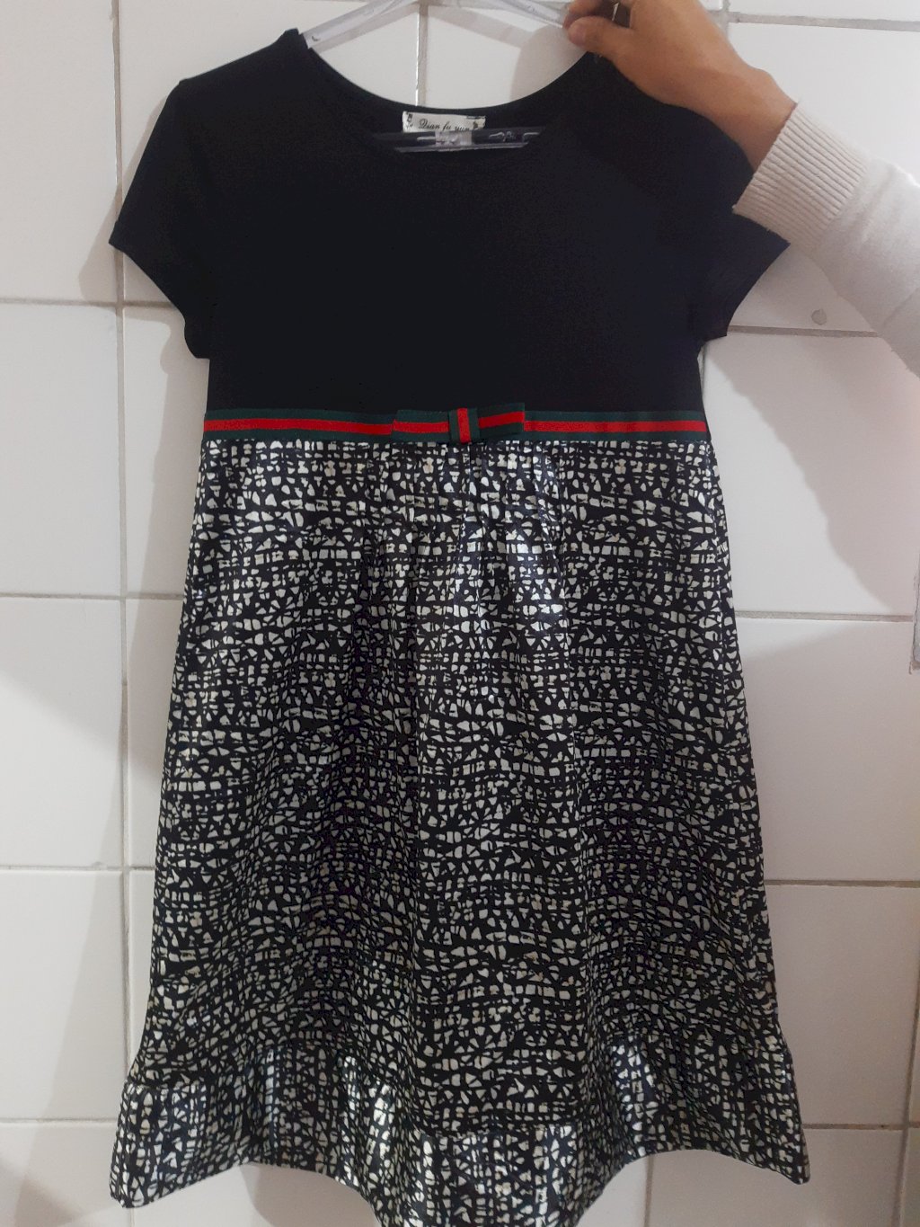 Lote MNK2208 Feminino Vestido/Macacão - Usado , 25 unidades