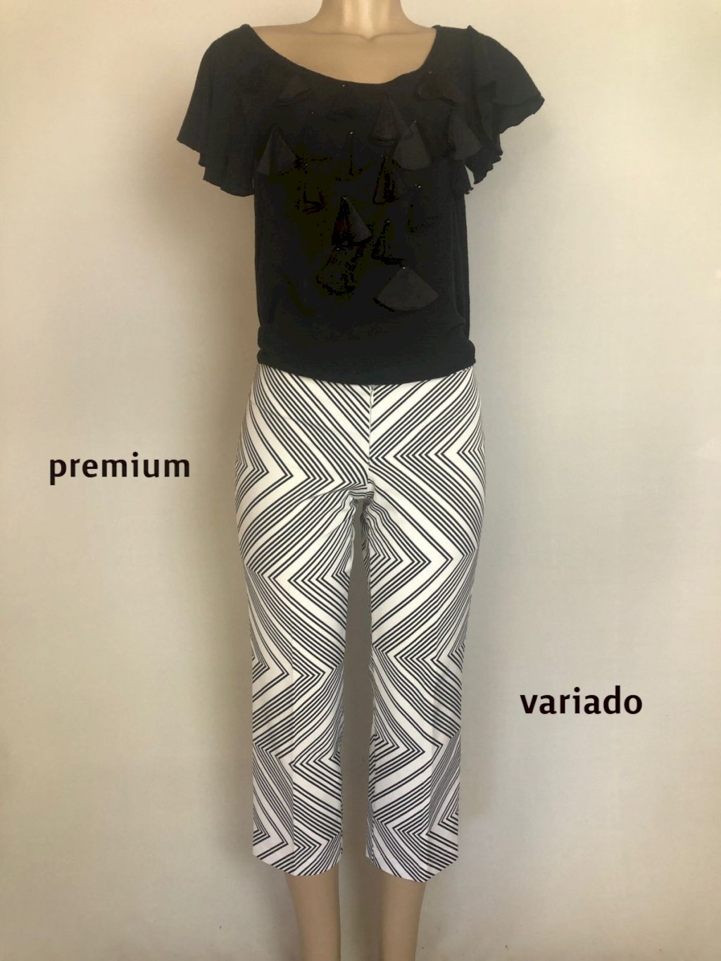 Lote GR2215 - Feminino premium variado - 11 peças