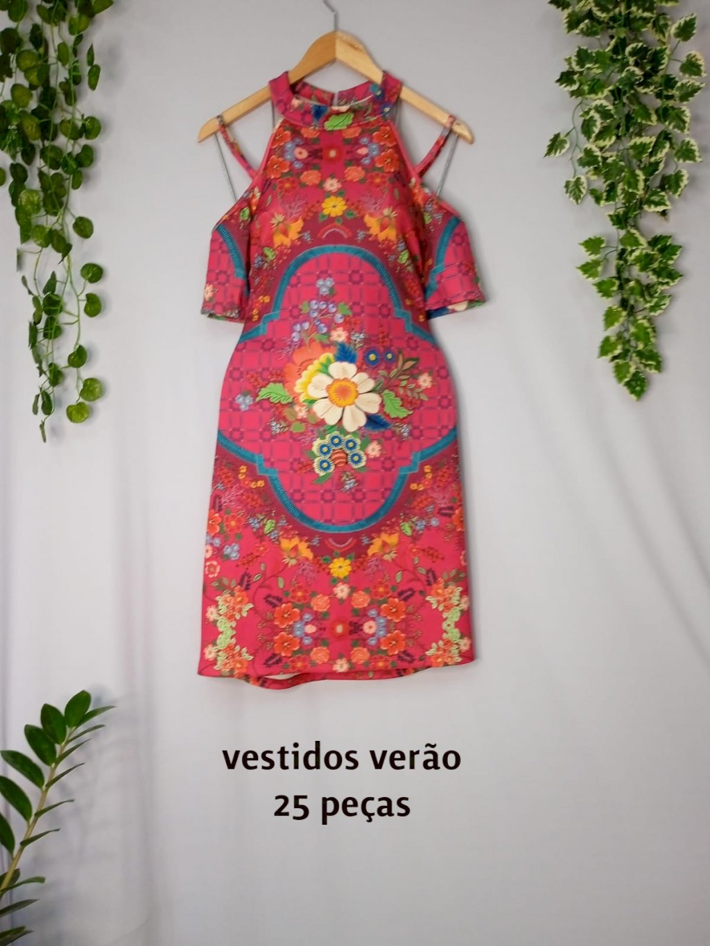 Lote IK0822 - Vestidos - 25 peças