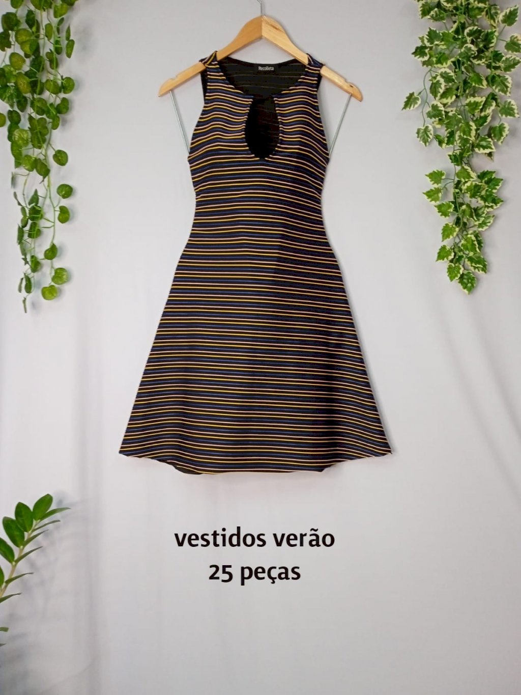 Lote IK0722 - Vestidos - 25 peças