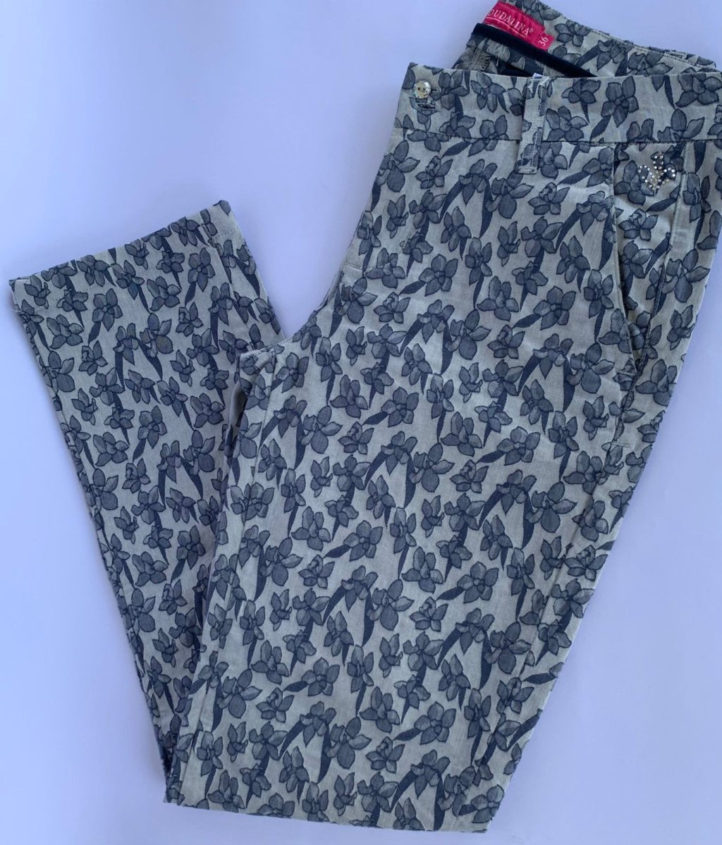 Lote TD1423 - Feminino variado - 26 peças