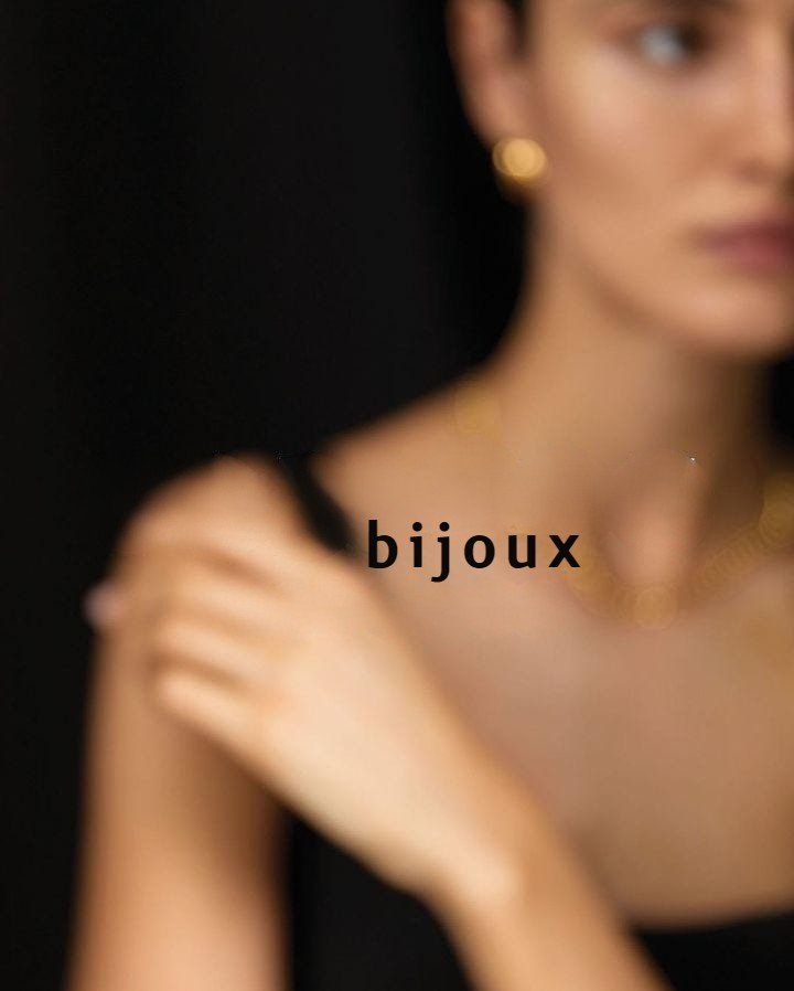 Lote MBMB1523 - Bijoux - 34 peças