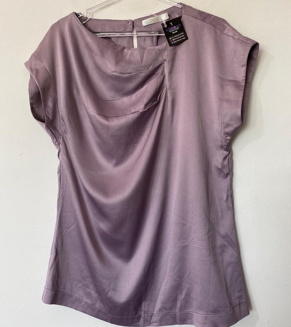 BVT1125 - lote com 12 blusas usadas