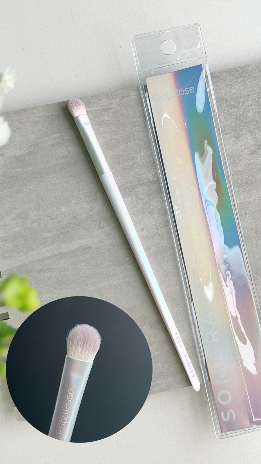 Pincel Sombra E4 - Ruby Rose