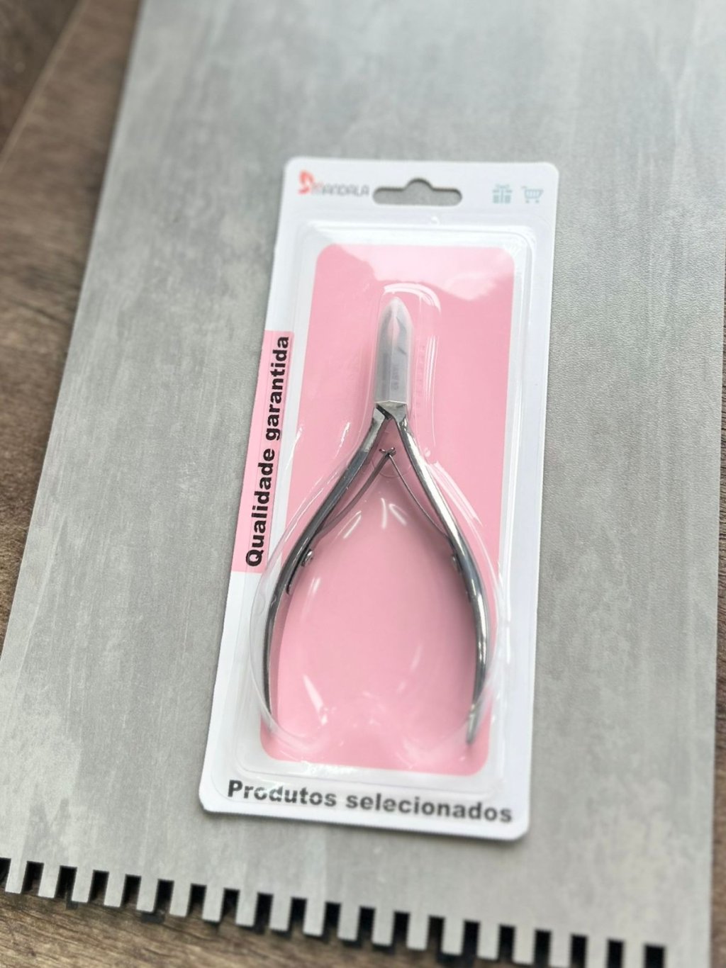 Alicate de Cutículas 