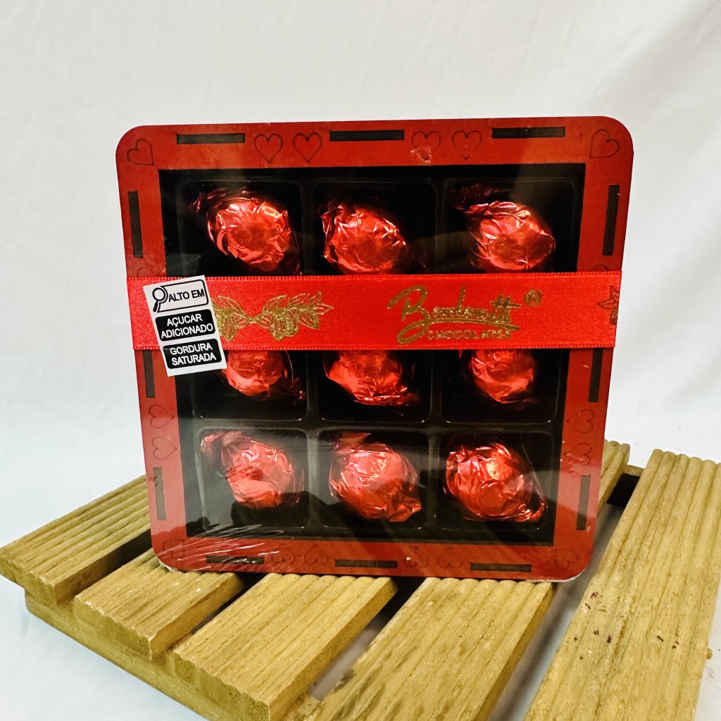 Caixa com 9 bombons ao leite