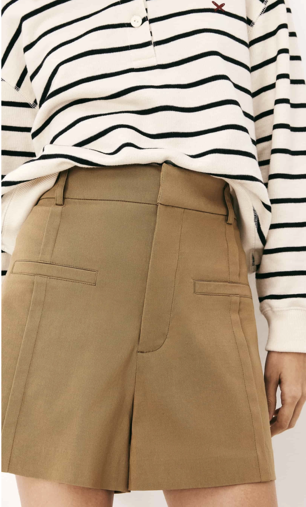 Shorts Feminino em Alfaiataria