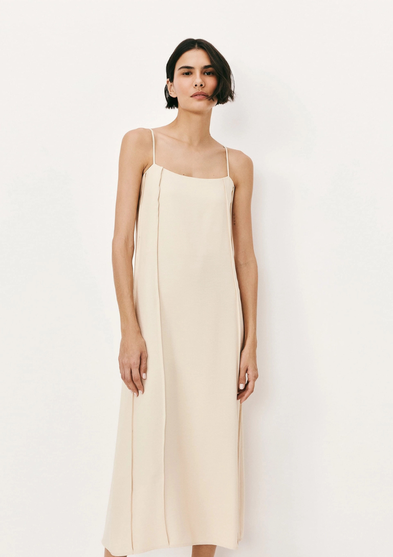 Vestido Midi Em Peach Touch Com Recortes