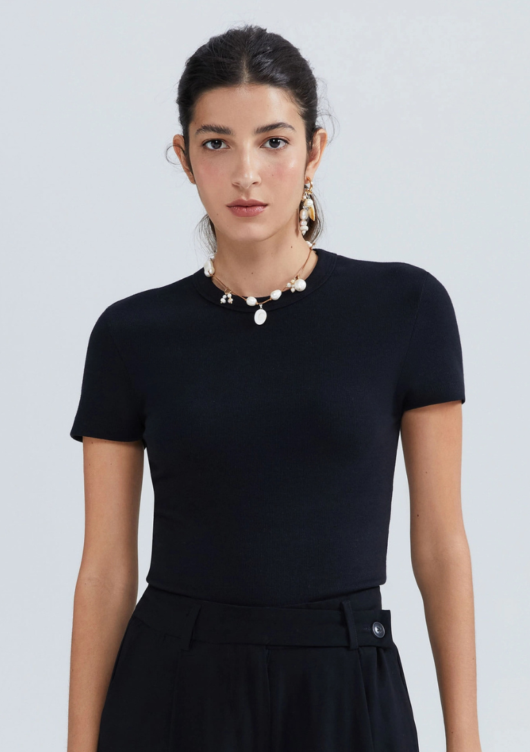 Blusa Feminina Manga Curta Slim Em Ribana