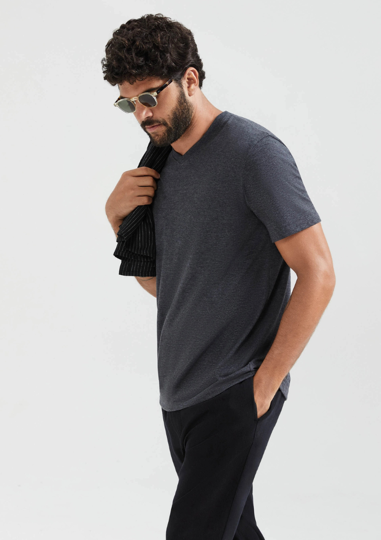 Camiseta Básica Masculina Manga Curta Gola V World