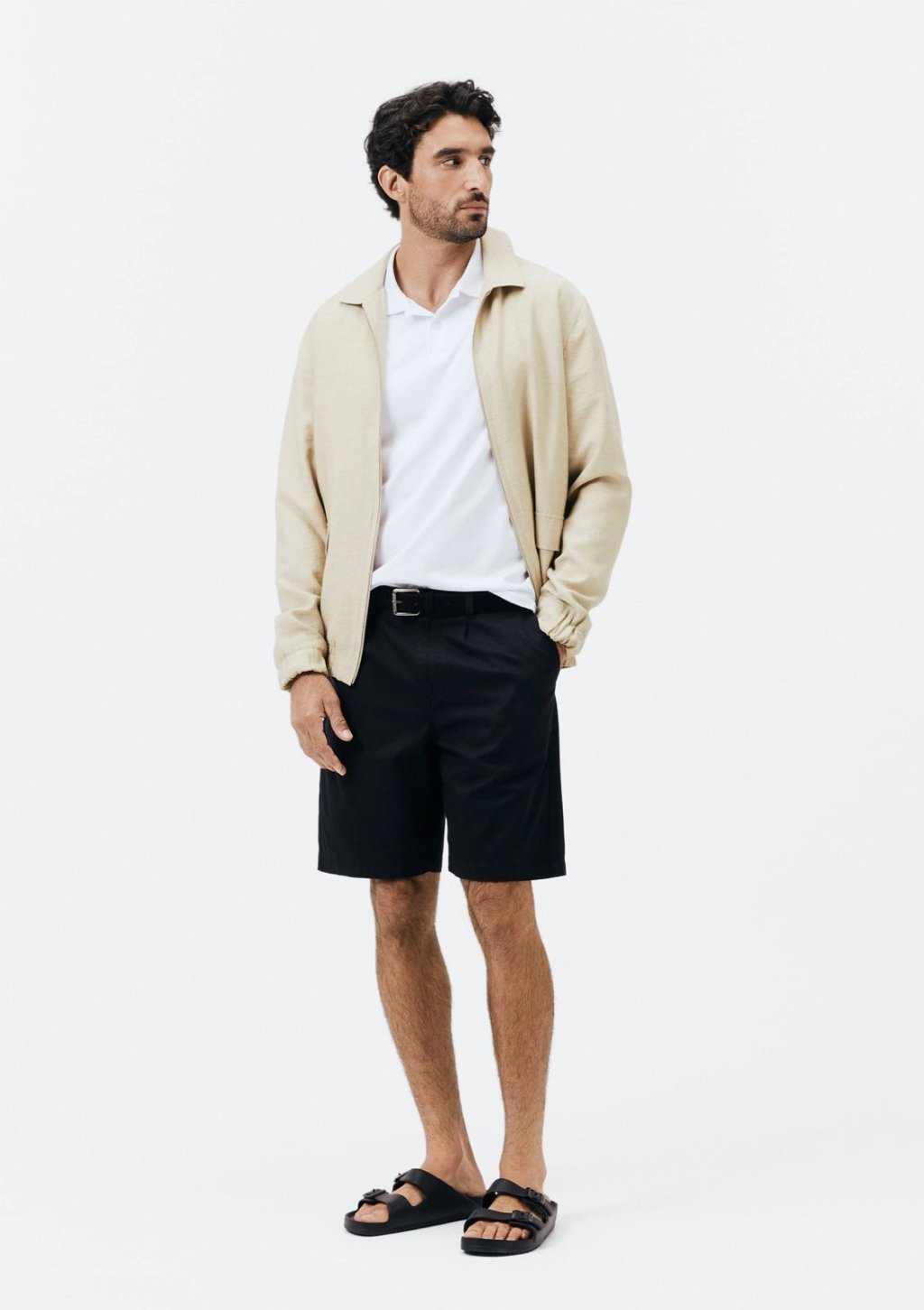 Bermuda masculina em sarja de algodão 