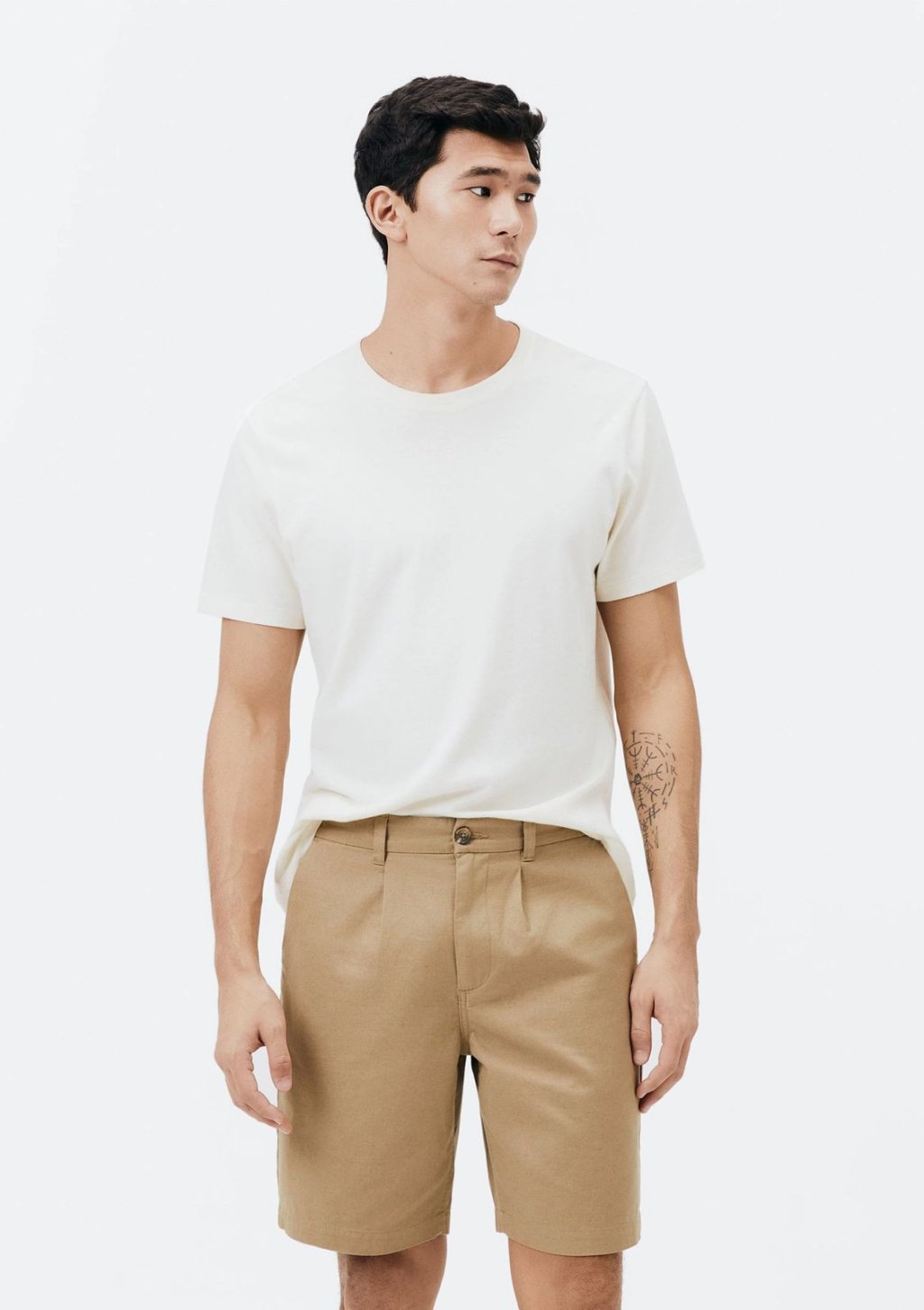 Bermuda masculina em sarja de algodão caramelo