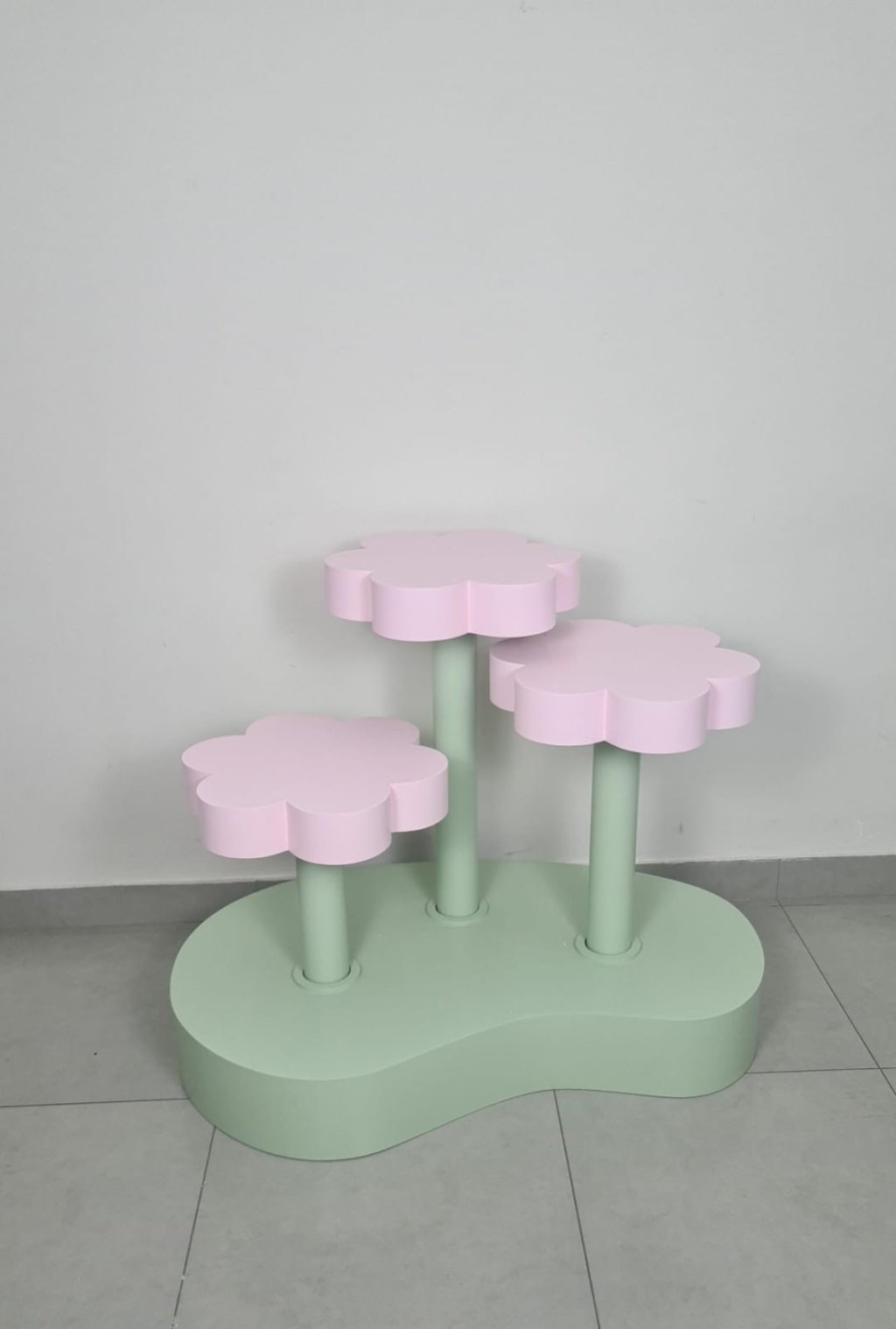 Mesa chaise suspenso floral