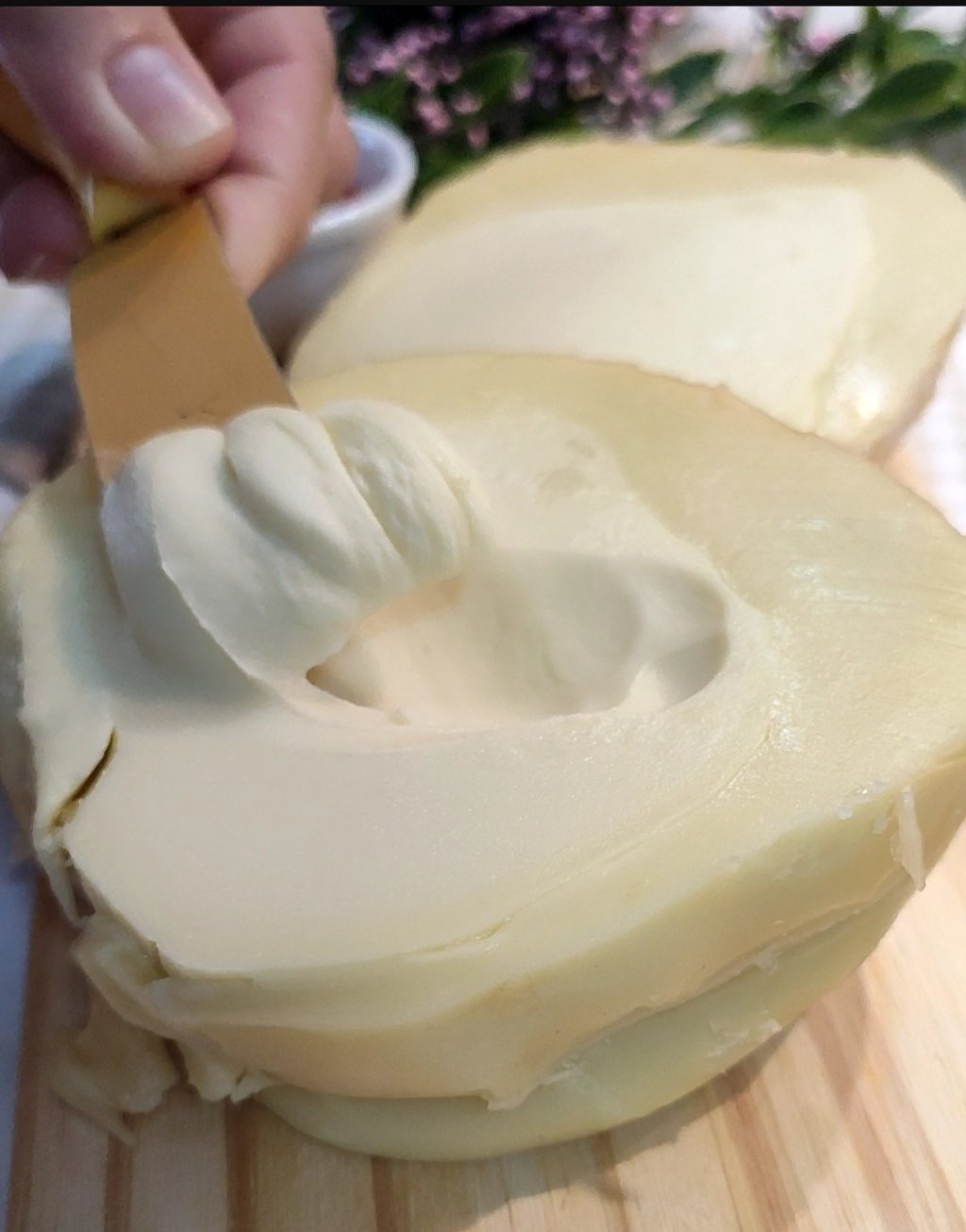 Provolone Bola Trufado e defumado 