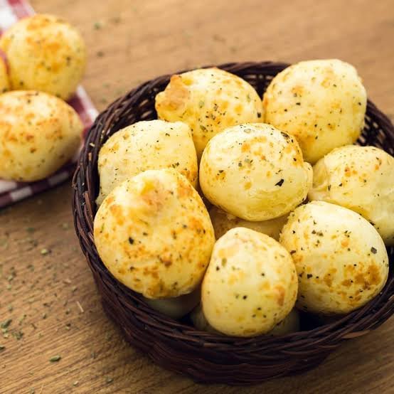 Pão de Queijo com Alho Poró - Talento Mineiro 