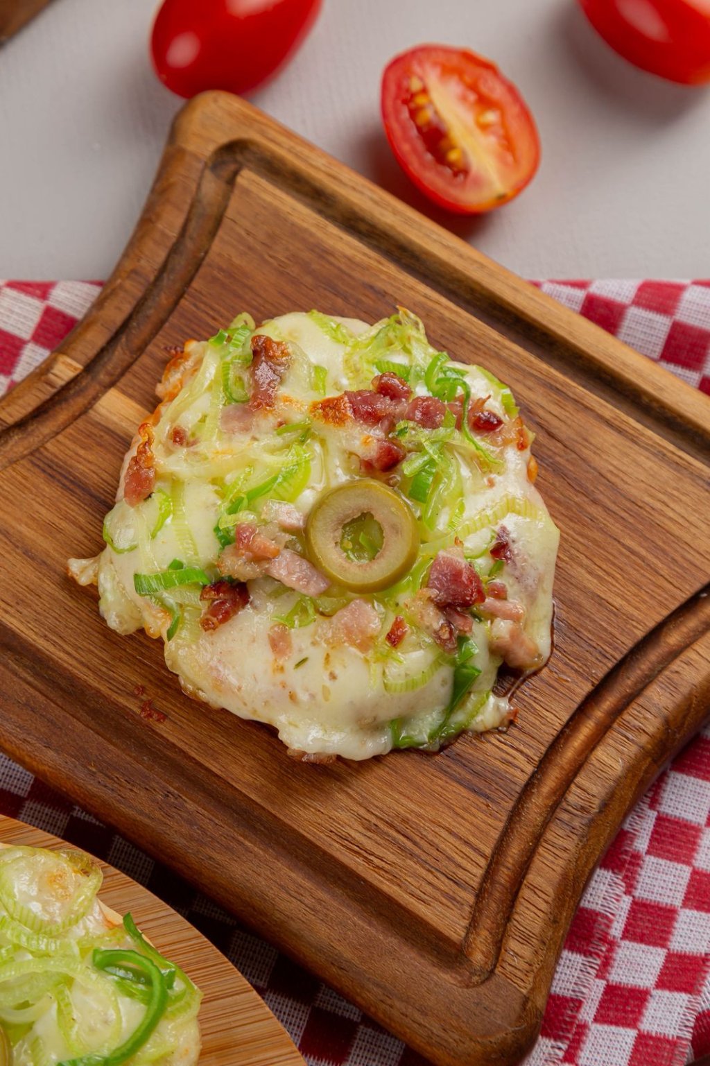 Mini Pizza Artesanal Alho Poró com Bacon