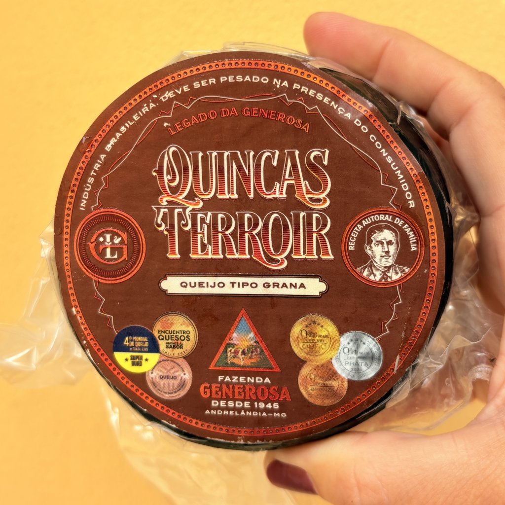 Queijo tipo Grana Padano Capa Preta 